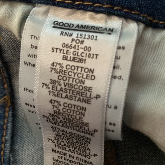 Good American GOOD LEGS CROP JEANS - Picture 7 of 9